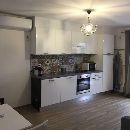 Cosy Poullan, 2-bedroom Apartment, 200 M From The Apartament *