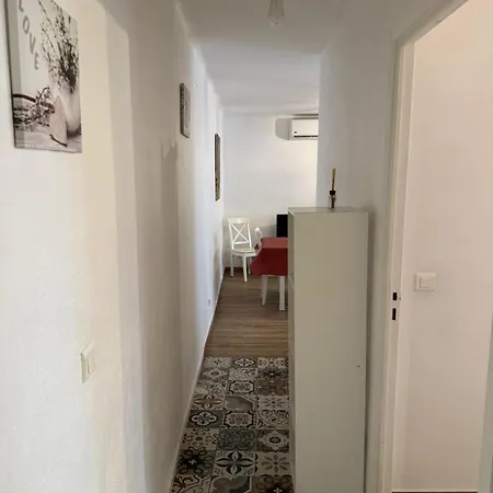 Cosy Poullan, 2-bedroom Apartment, 200 M From The 尼斯