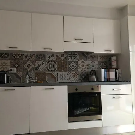 Cosy Poullan, 2-bedroom Apartment, 200 M From The Beach Apartment *