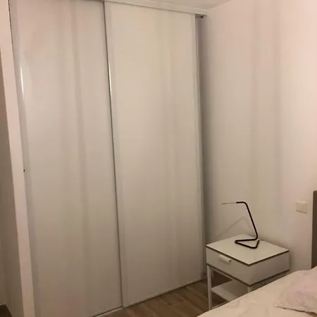 Cosy Poullan, 2-bedroom Apartment, 200 M From The Beach * Nice