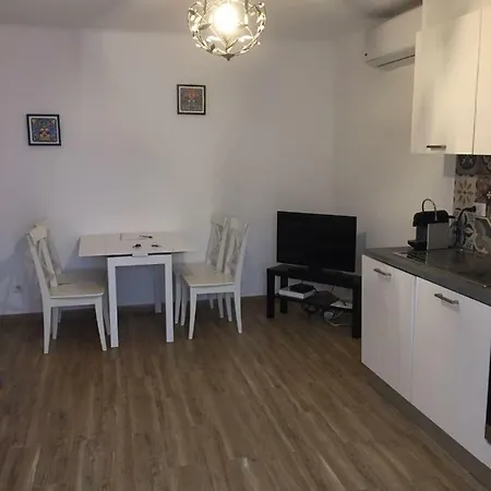 公寓 Cosy Poullan, 2-bedroom Apartment, 200 M From The