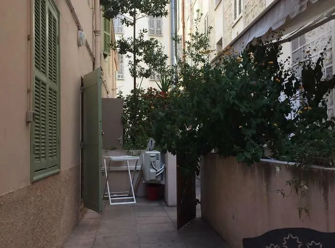 Apartment Cosy Poullan, 2-bedroom Apartment, 200 M From The *