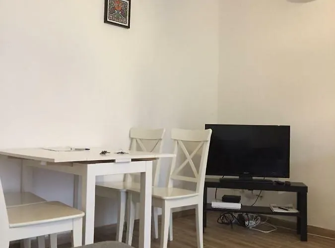 Apartment Cosy Poullan, 2-bedroom Apartment, 200 M From The *